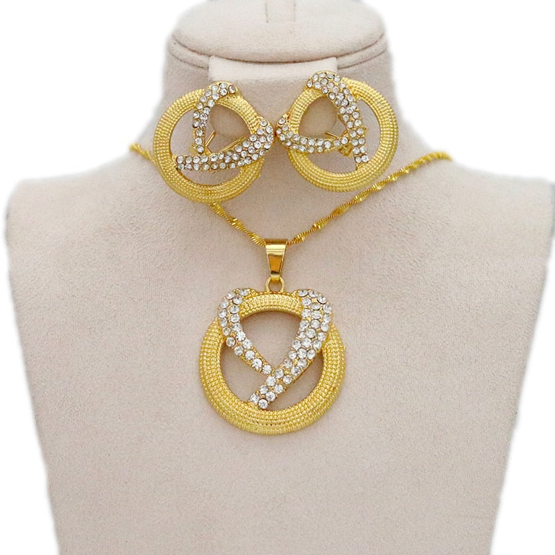 Gold Runde Cutout Offene Herz Kristall Ohrringe & Anhänger Twist Kette Set | Shop Nory