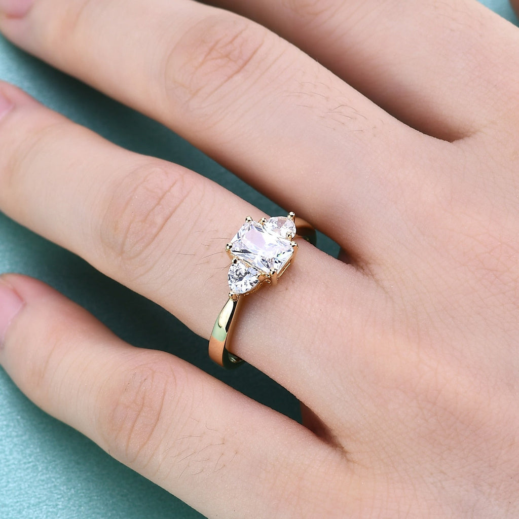Moissanit-Verlobungsring. Meghan Markle-Verlobungsring mit drei Steinen | Shop Nory