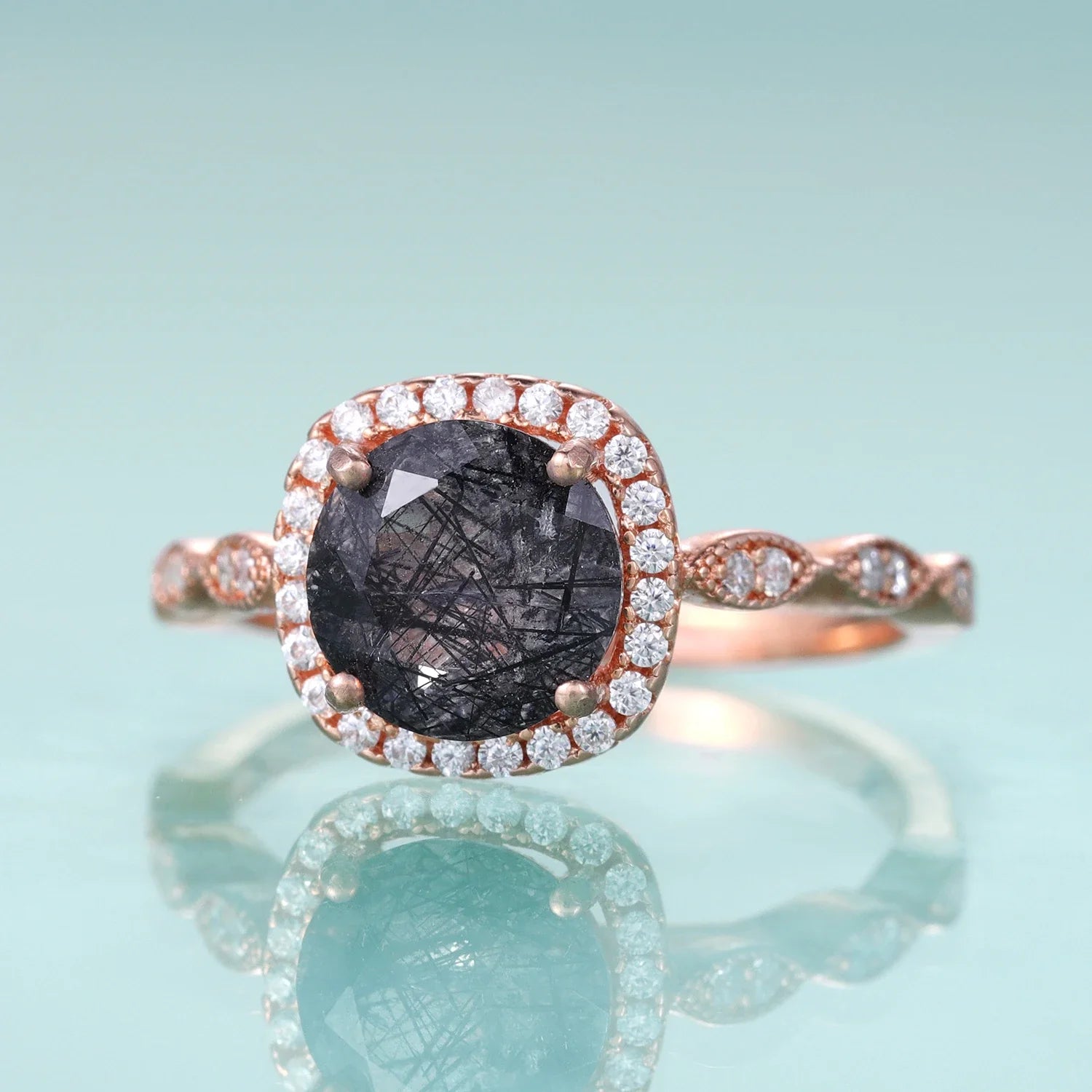 Schwarzer Rutilquarz-Ring, Art-Deco-Rundschliff-Cocktailring, Halo-Verlobungsring | Shop Nory
