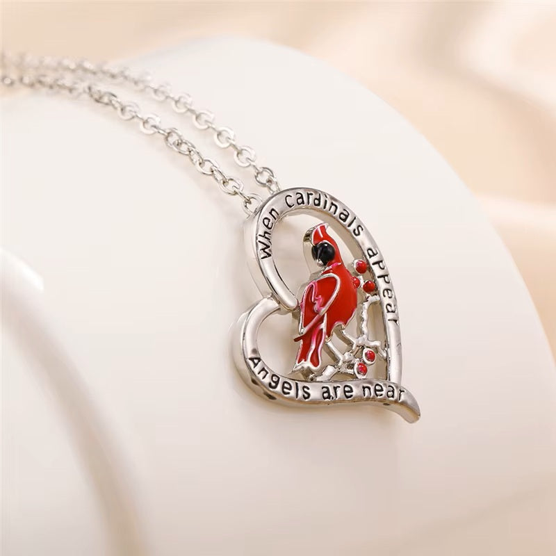 Silberne Halsketten mit Cardinal Red Bird Herzanhänger | Shop Nory