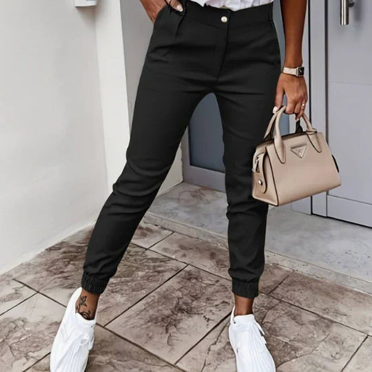 Stylische Chino