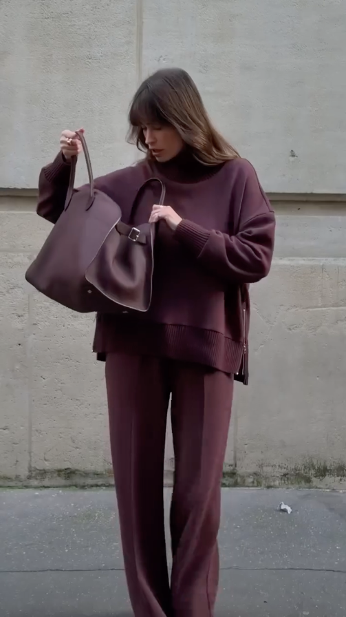Bequemes Damen Satz mit Strukturiertem Sweatshirt und Hose