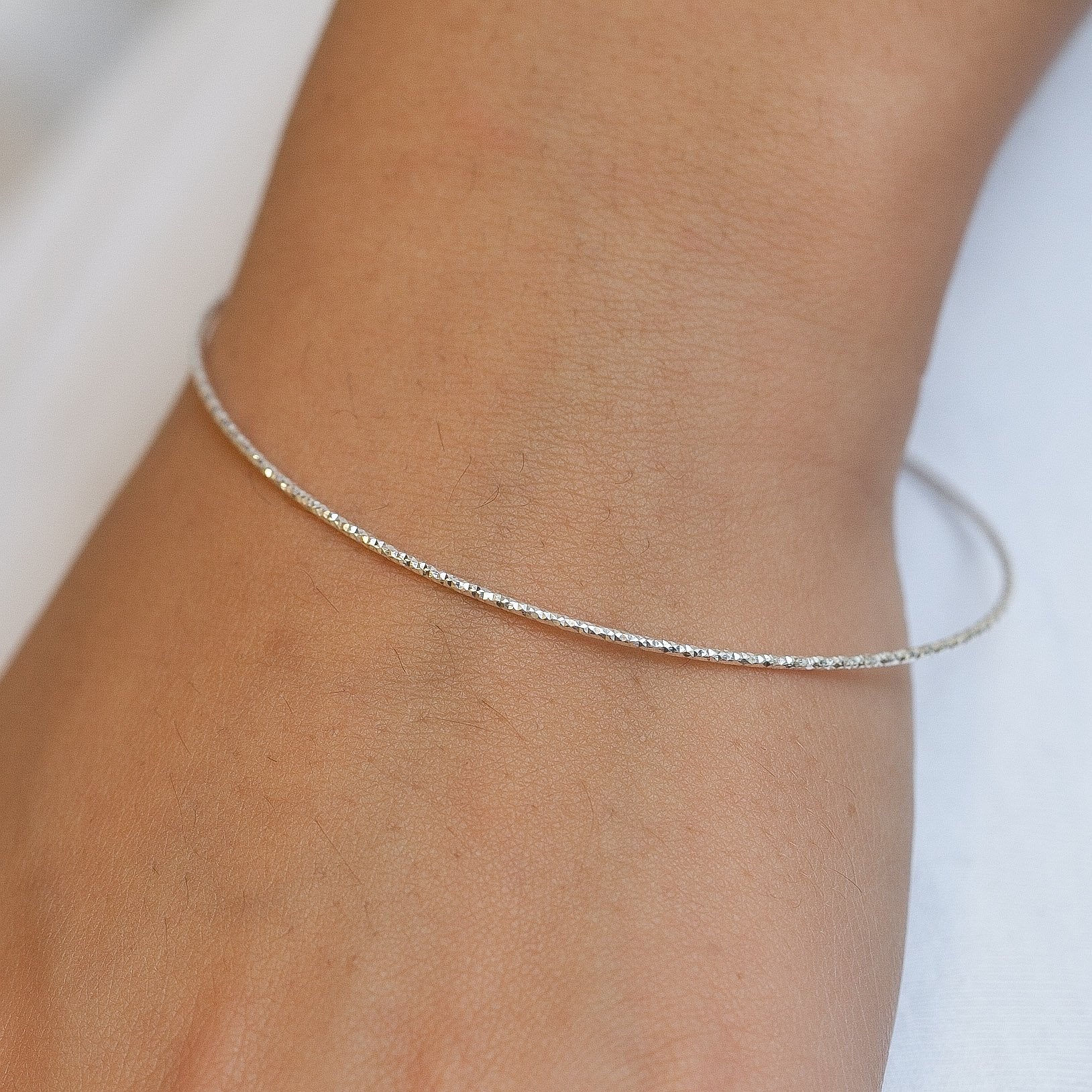 Schmaler Silberarmreif | Shop Nory