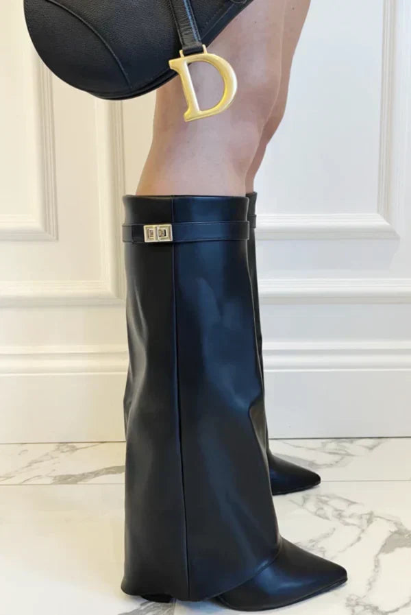 Hochwertige kniehohe Stiefel aus Wildleder