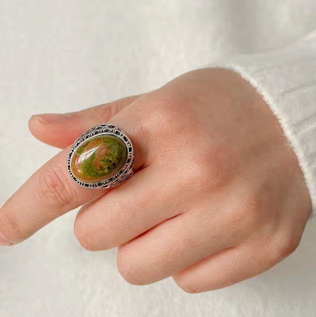 Große verstellbare Ring aus Naturstein | Shop Nory