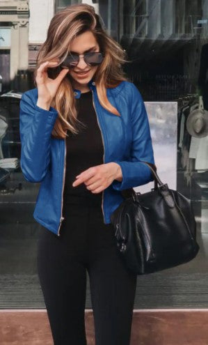 Taillierte Jacke Aus Kunstleder