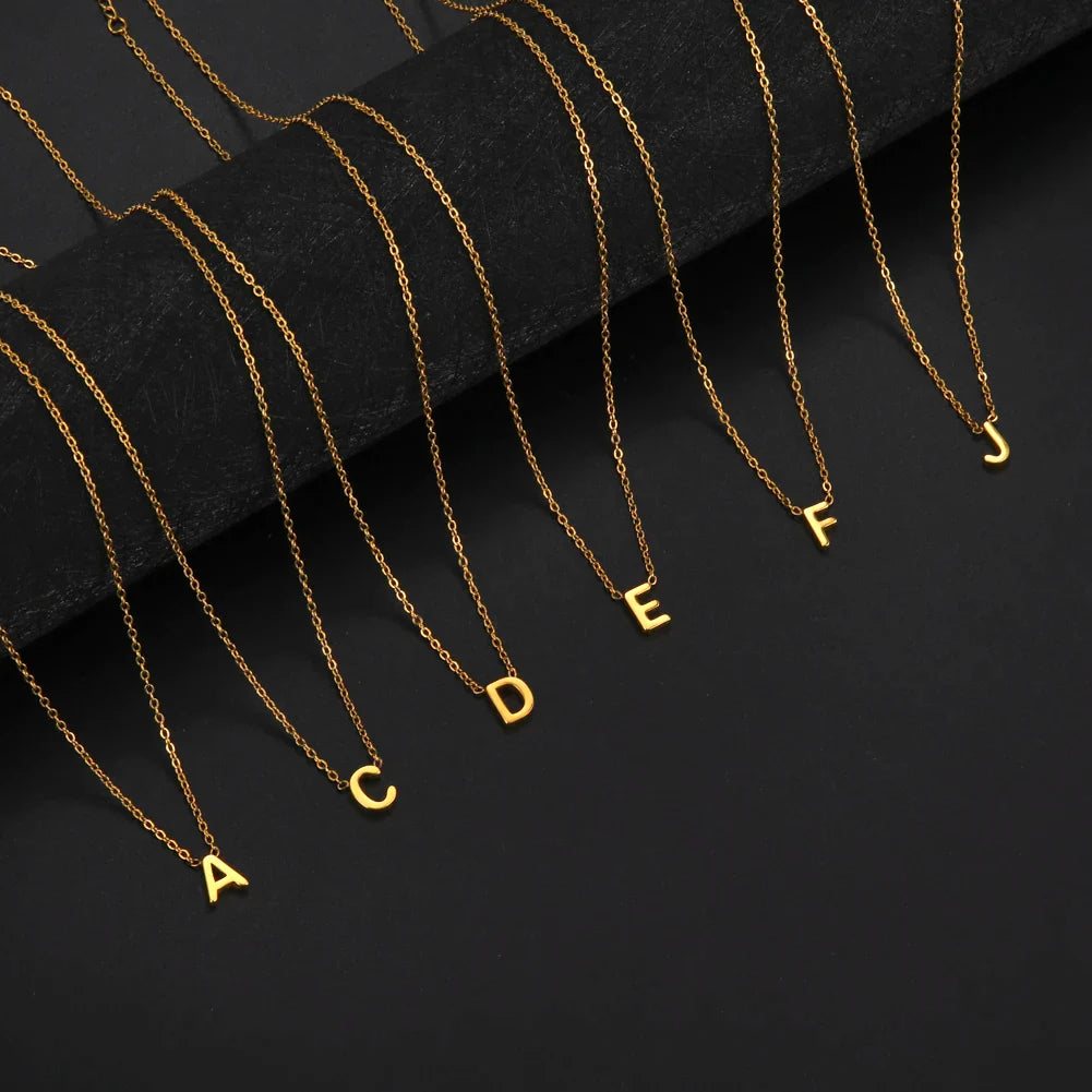 Minimalistische Initialen Halskette – A–Z Alphabet Edelstahl Choker für Frauen Shop Nory