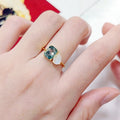 Ring „Du und ich“ mit einem natürlichen grünen Moosachat und einem Mondstein-Toi et Moi-Ring | Shop Nory