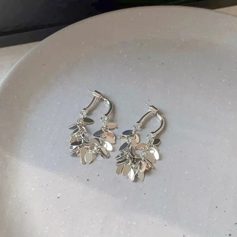 Lange Pailletten Quasten-Ohrringe | Shop Nory