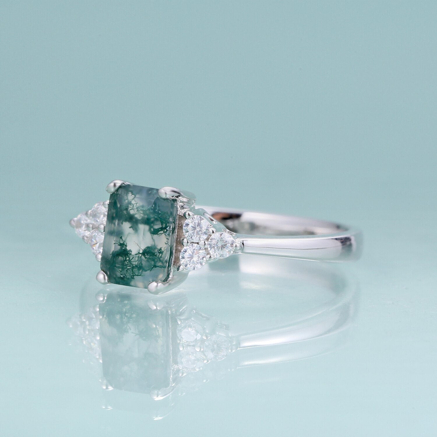 Ring mit Moosachat im Smaragdschliff aus Silber | Shop Nory