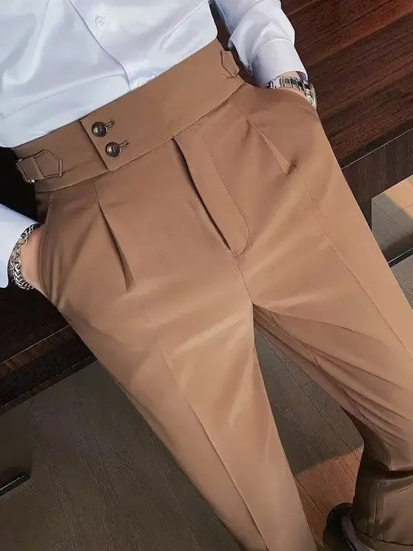 Chic Hochtaillierte Chinohose