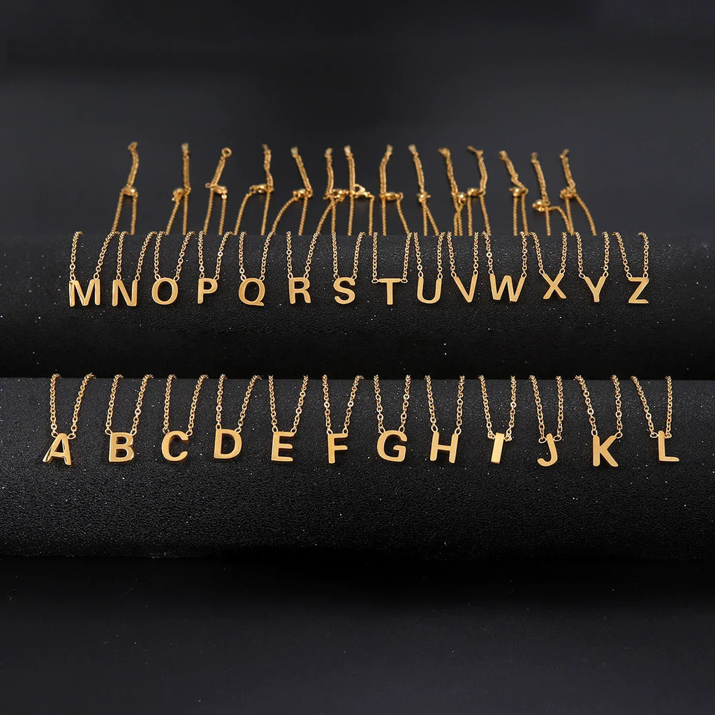Minimalistische Initialen Halskette – A–Z Alphabet Edelstahl Choker für Frauen Shop Nory