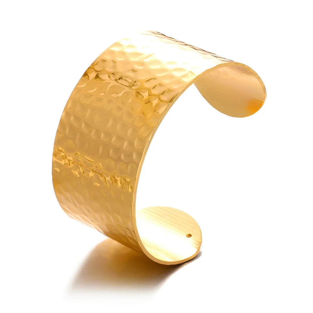 Vintage Floral Armreif – Goldfarbiger Edelstahl-Bangle für Frauen Shop Nory