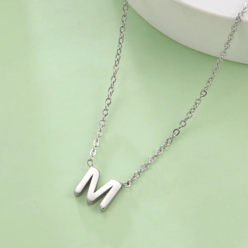 Minimalistische Initialen Halskette – A–Z Alphabet Edelstahl Choker für Frauen Shop Nory