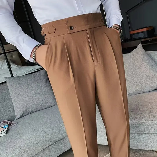 Chic Hochtaillierte Chinohose