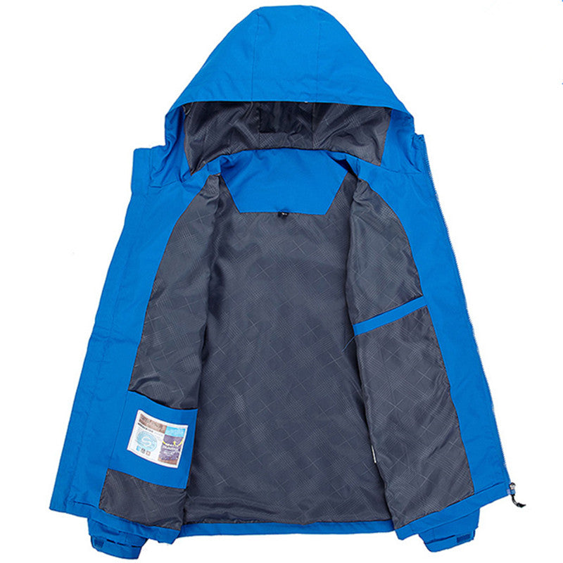 Wasser- und winddichte Jacke mit Kapuze
