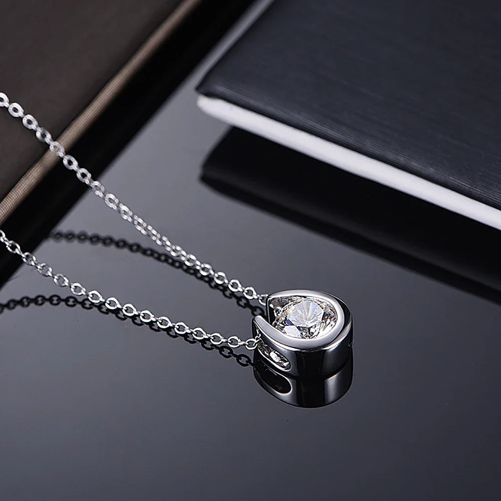 Luxus Moissanite Hufeisen Anhänger Halskette | Shop Nory