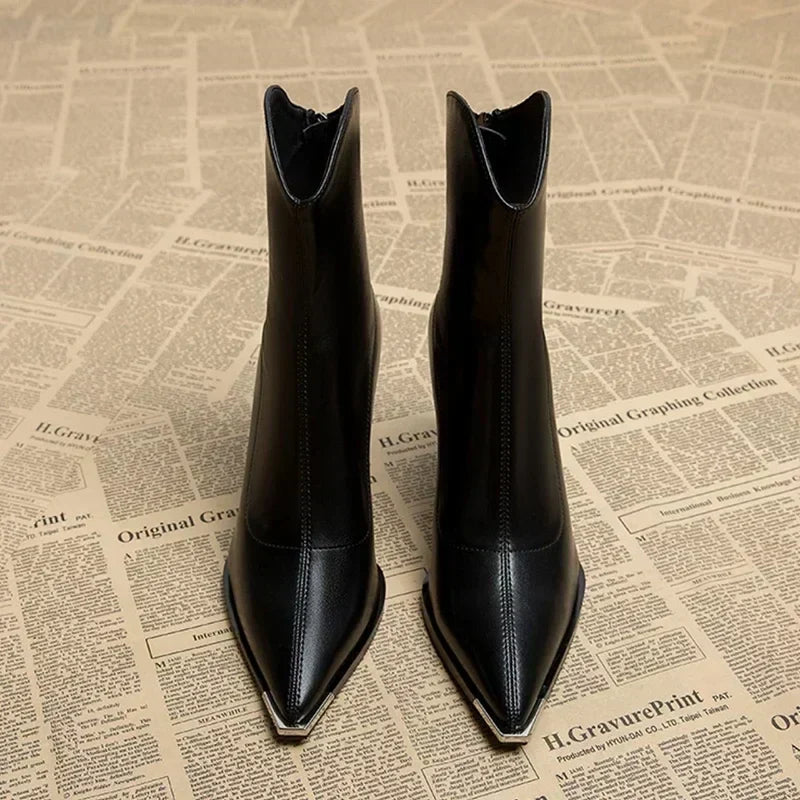 Elegante Lederstiefeletten Für Alltag Und Anlass