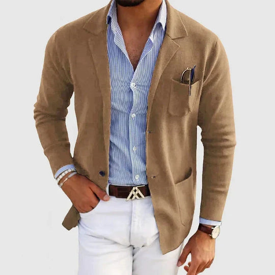 Herrenblazer - elegant und lässig mit Reverskragen und Knöpfen