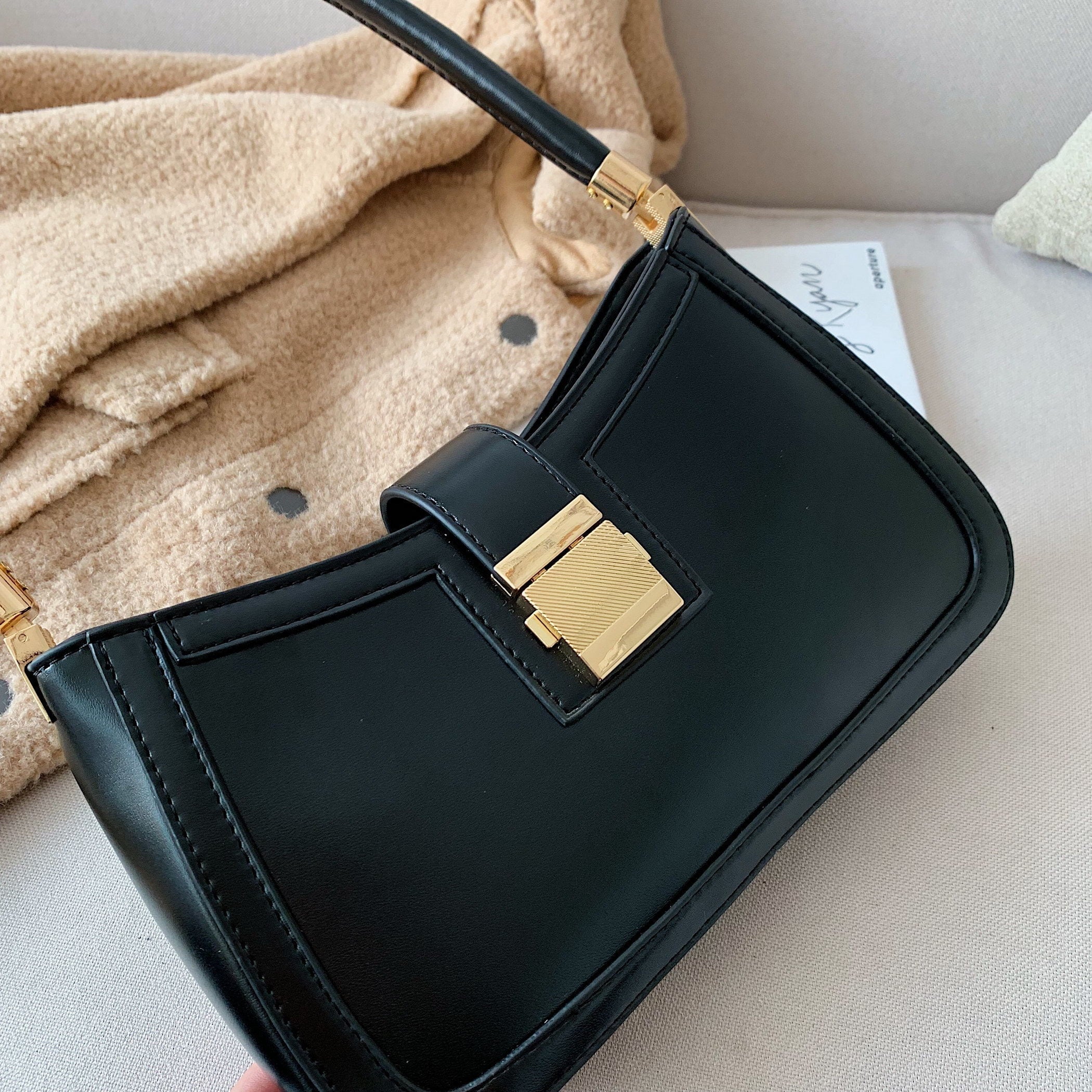 Shopnory | Stilvolle Linke Schultertasche Damen Designer Handtasche mit Reißverschluss
