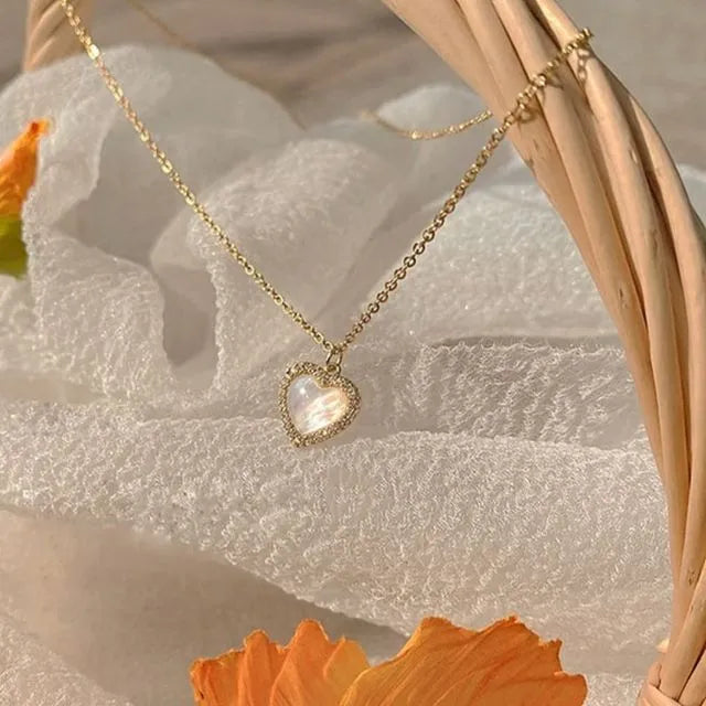 Herzförmiger Opal Charm Anhänger Halskette | Shop Nory