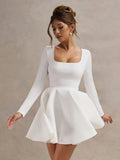 Elegantes Weißes Mini-Kleid Mit Quadrat-Ausschnitt