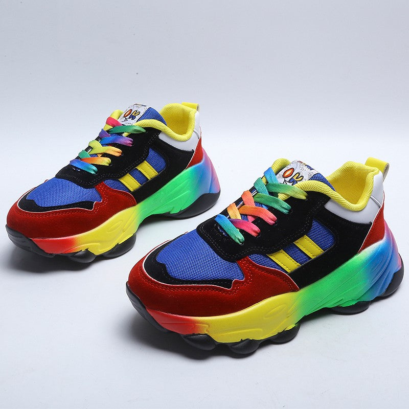 Stilvolle bunte orthopädische Sneakers