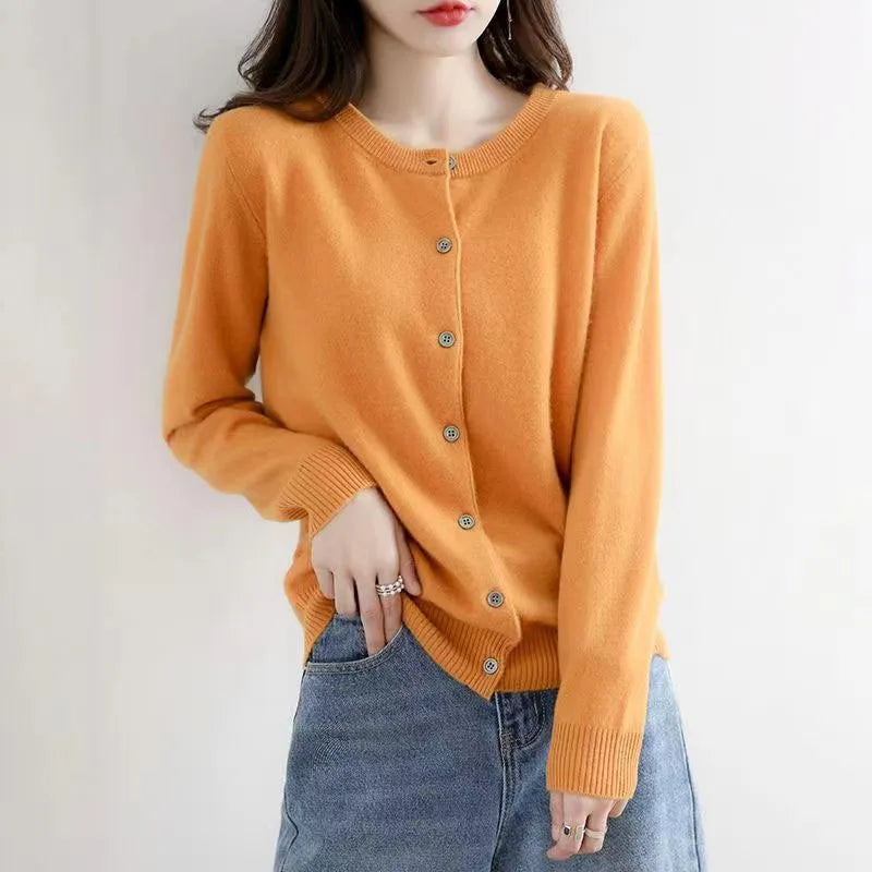 Klassische Strickjacke
