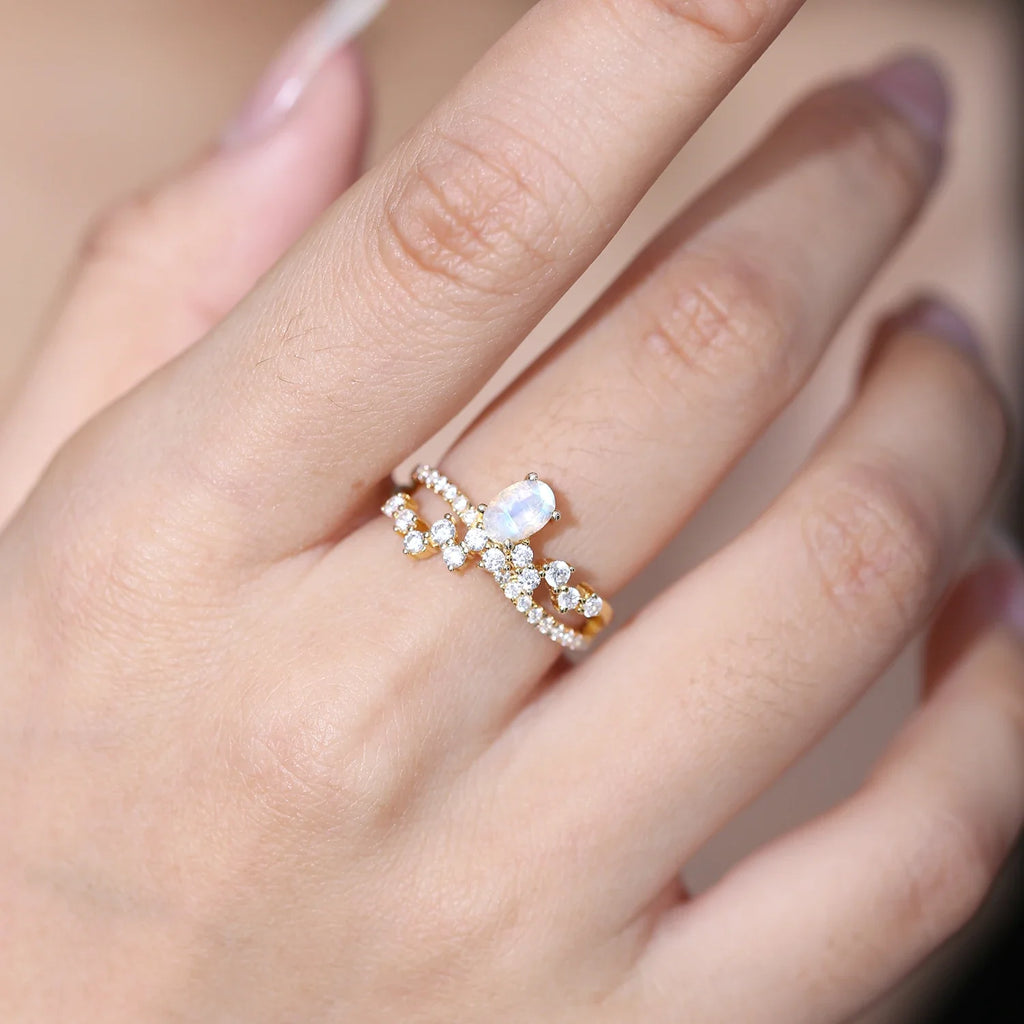 Art-Deco-Mondsteinring mit Diamant-CZ-Steinen | Shop Nory