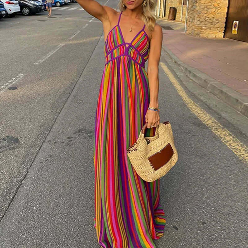 Vibrant Gestreiftes Maxikleid mit Taillenbetonung
