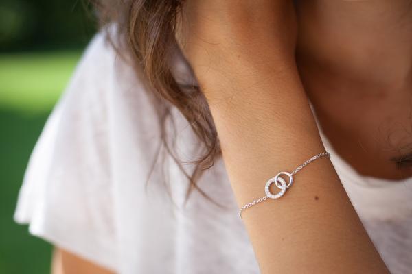 Armband mit 2 Ringen aus 925 Silber mit Zirkonia für Damen | Shop Nory
