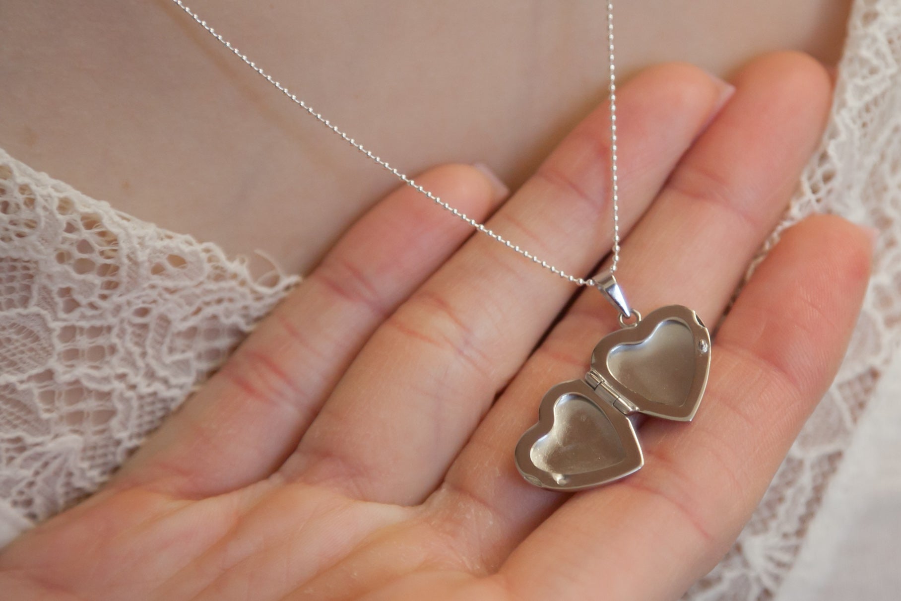 Silber Herz Fotohalter Anhänger Halskette – Ein zeitloses Schmuckstück | Shop Nory
