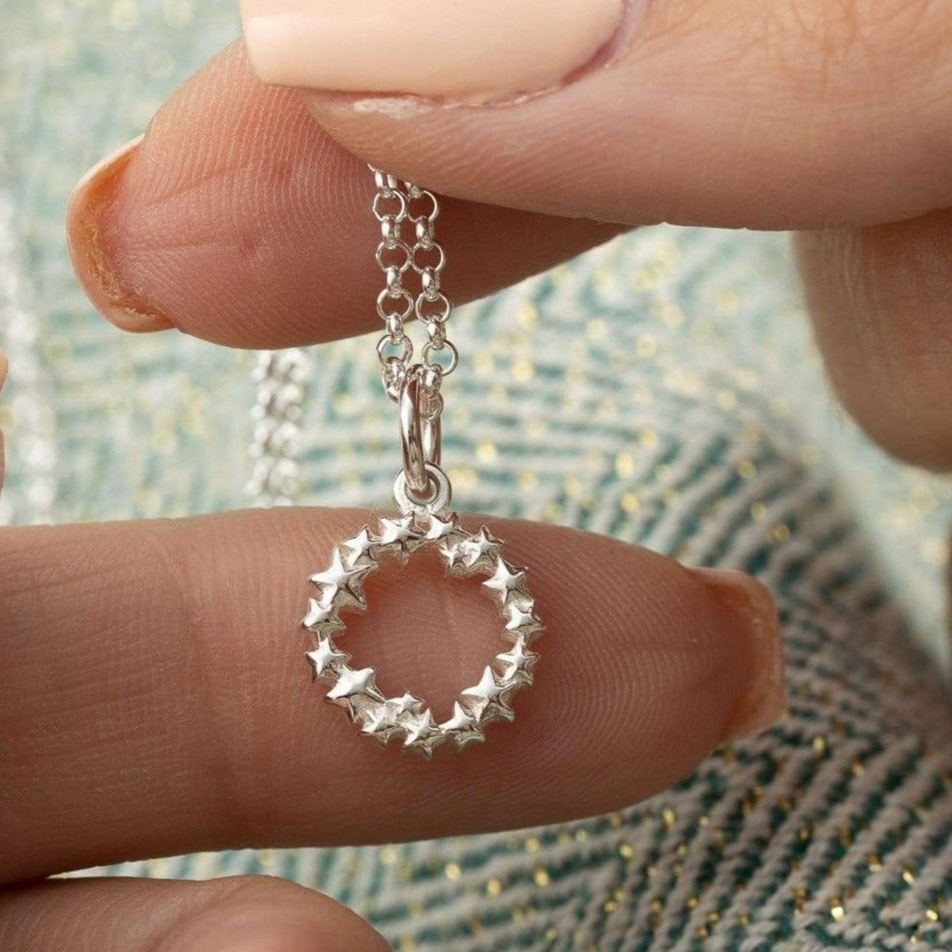 Silberner Kreis Sternhaufen Charm Halskette | Shop Nory
