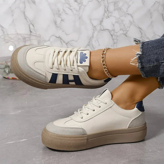 Sneaker | 3 Streifen | Schnürung | Weiße Sneaker | Damenschuhe