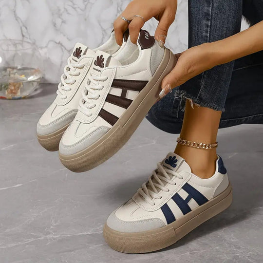 Sneaker | 3 Streifen | Schnürung | Weiße Sneaker | Damenschuhe