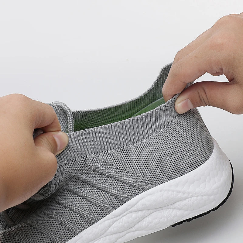 Atmungsaktiver Sportschuh für Herren mit Schaumsohle