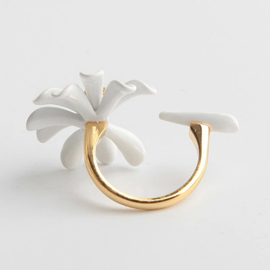Frühling Weiß Emaille Gänseblümchen Ring | Shop Nory