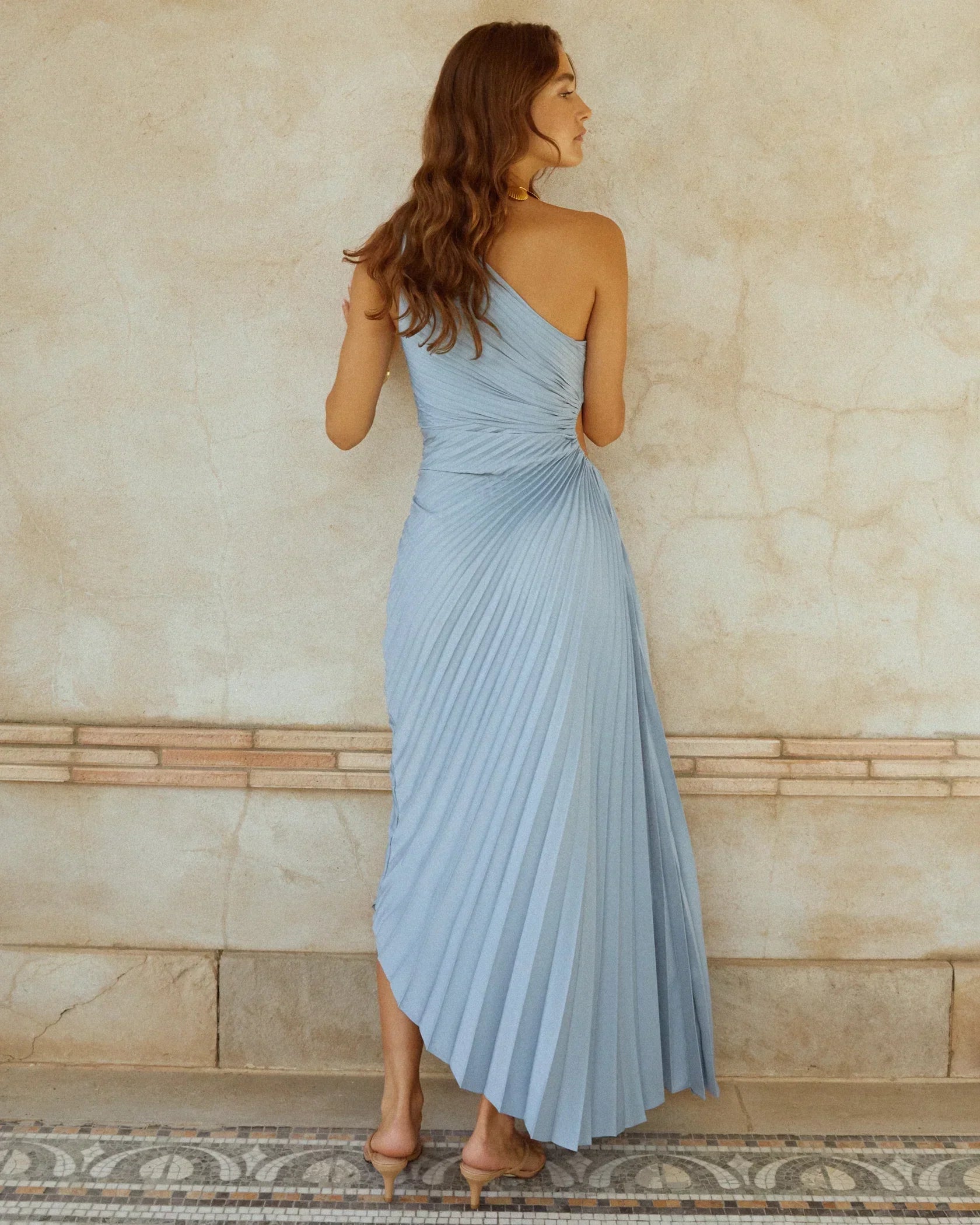 Satin-Optik Ein-Schulter Faltenkleid