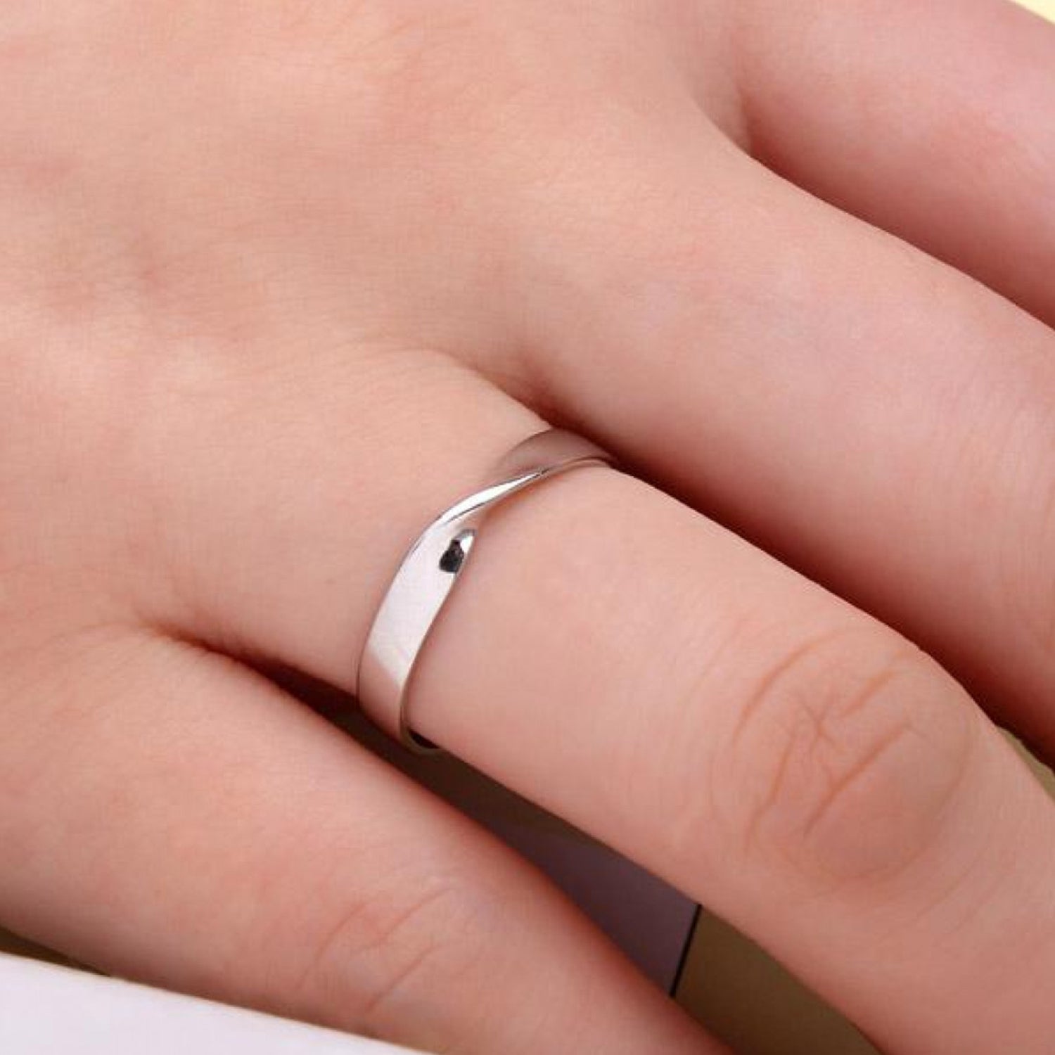 925 Sterlingsilber Minimalistischer Verdrehter Ring | Shop Nory