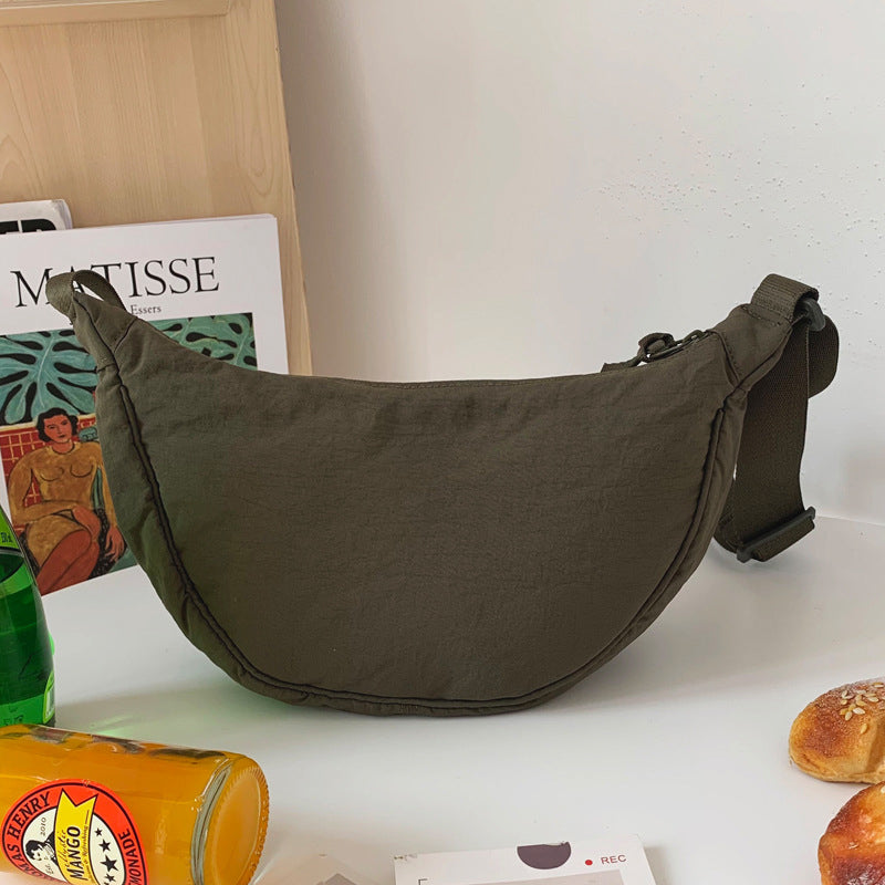 Damenumhängetasche Half Moon mit Verstellbarem Riemen