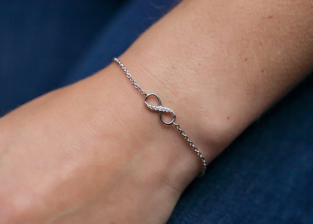 Unendliches-Armband aus Silber mit Zirkonia, Armband Silber Zirkonia Unendlichkeit | Shop Nory