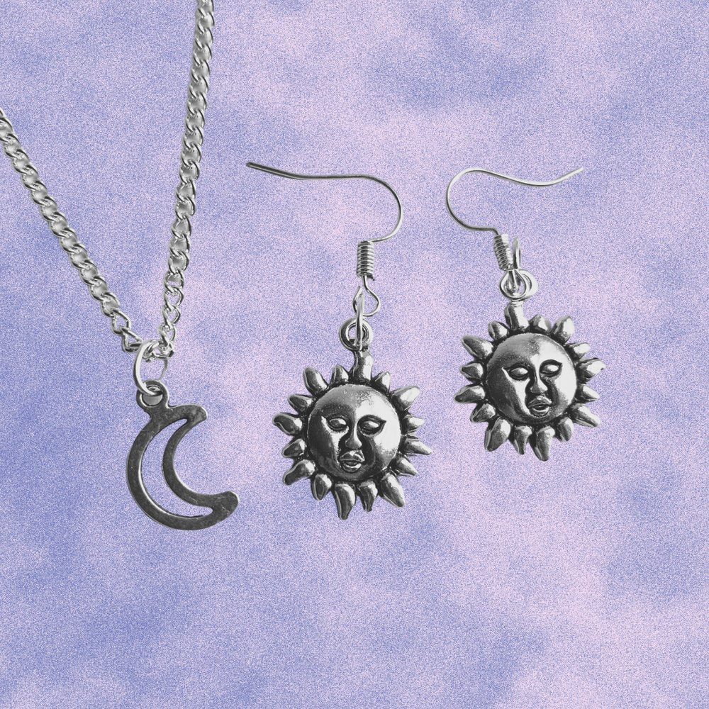 Himmlisches Silber Schmuck Set - Mond & Sonne Halskette und Ohrringe | Shop Nory