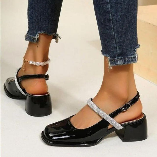 Glitzernde WeißlackPumps