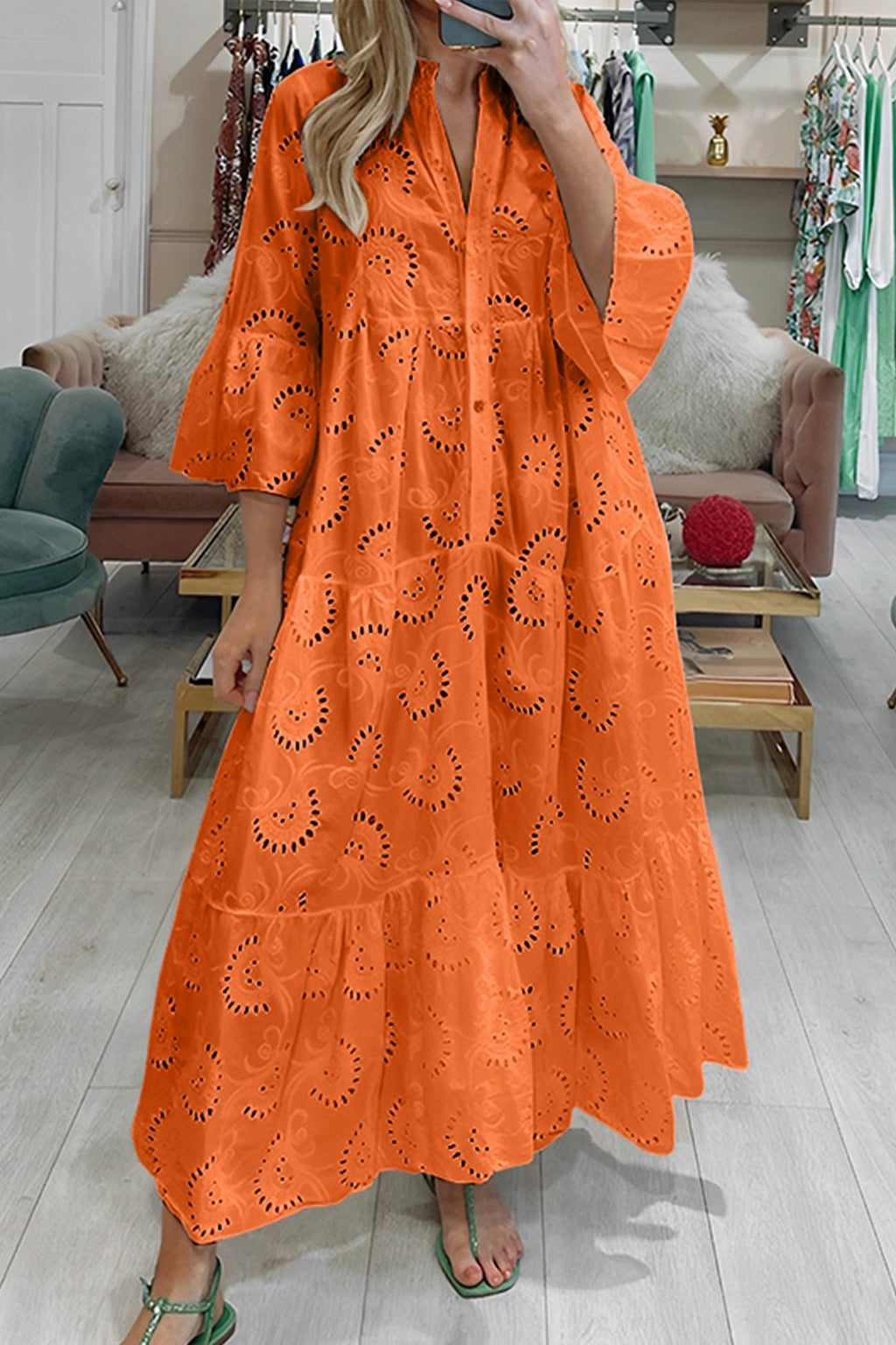 Leichtes Sommerkleid für Frauen