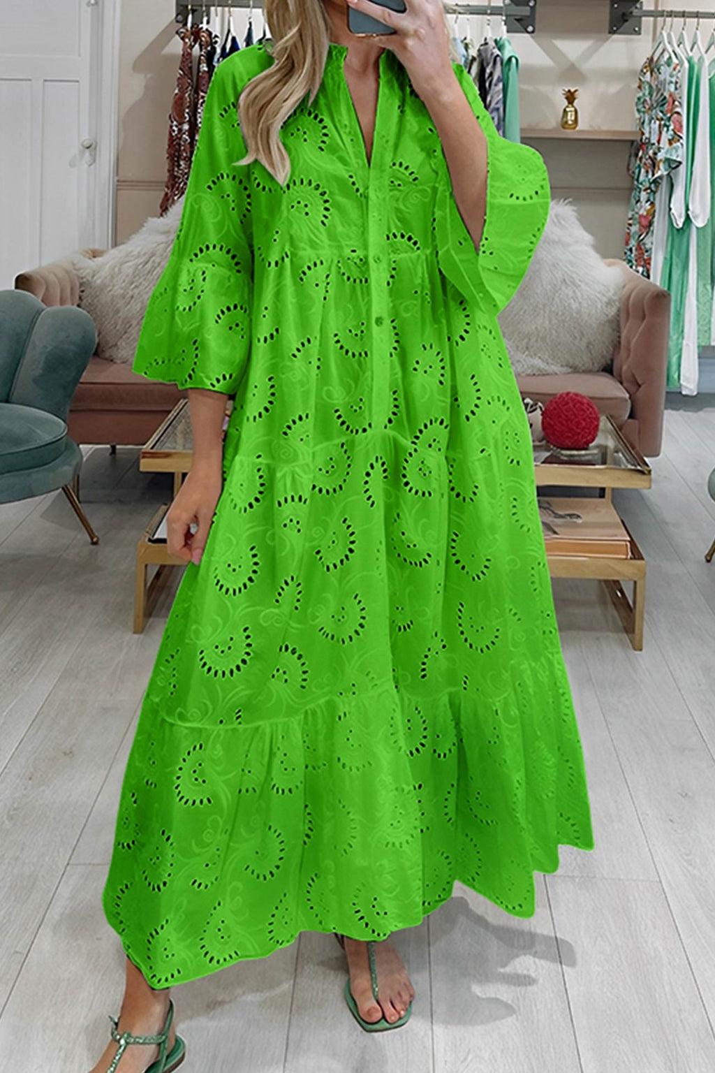 Leichtes Sommerkleid für Frauen