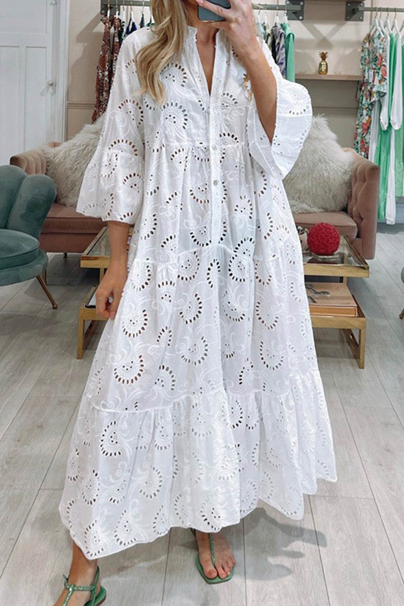 Leichtes Sommerkleid für Frauen