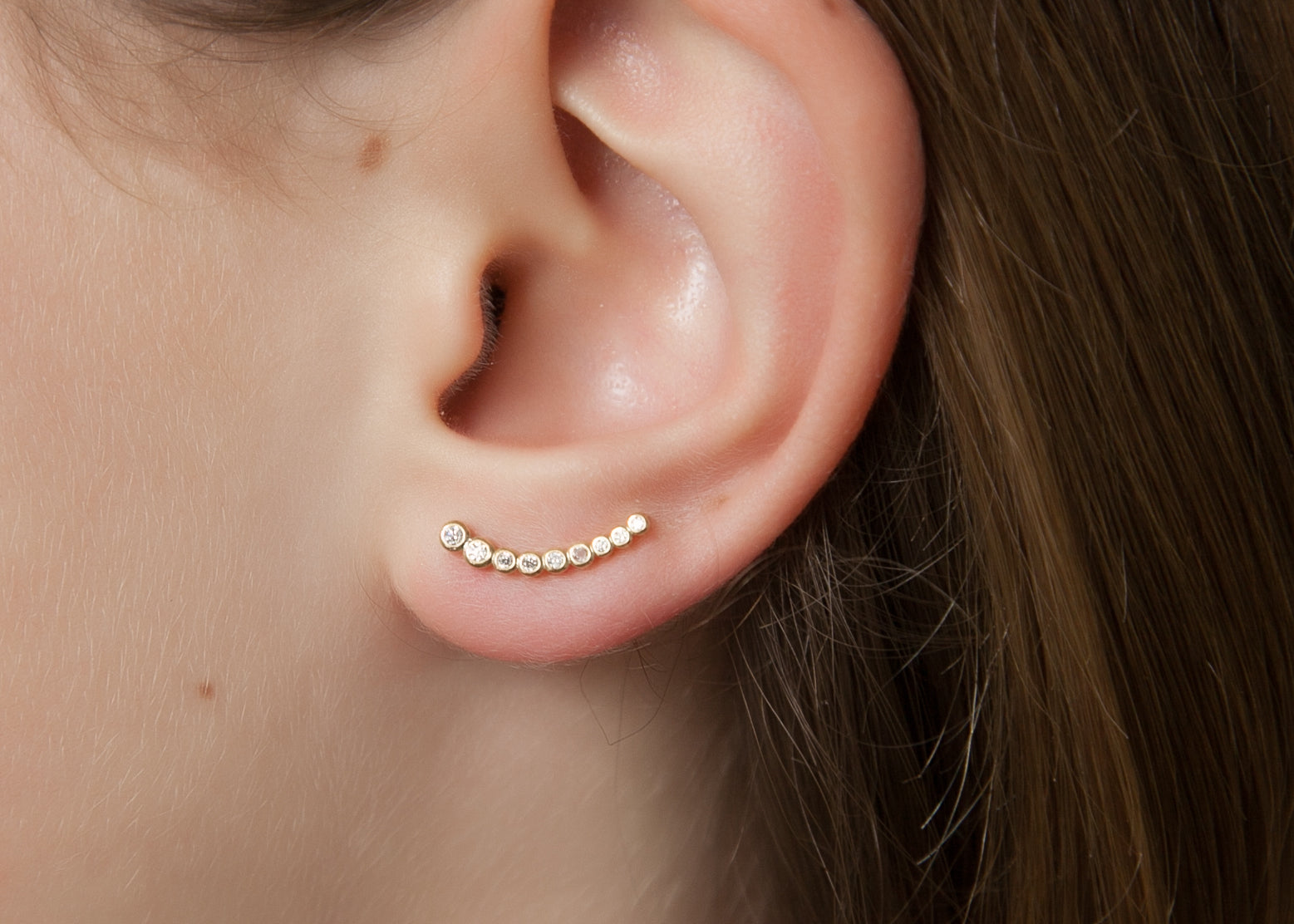 Vergoldete Ohrklemmen mit Strass – Moderne Eleganz mit funkelndem Glanz | Shop Nory