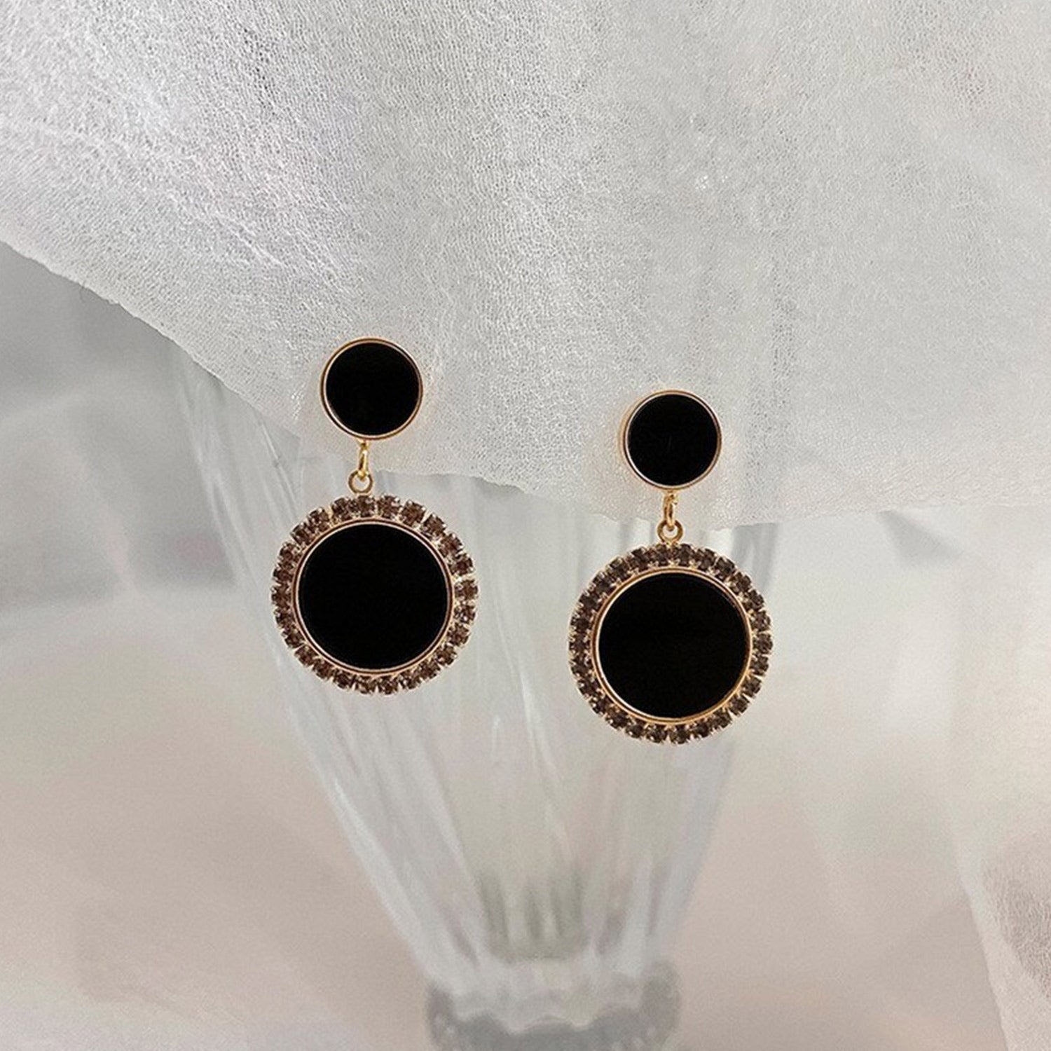 Klassische schwarze Kristall-Pendelohringe | Shop Nory