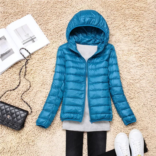 Leichte und praktische Daunenjacke für Frauen