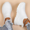 Orthopedic sneaker for women
